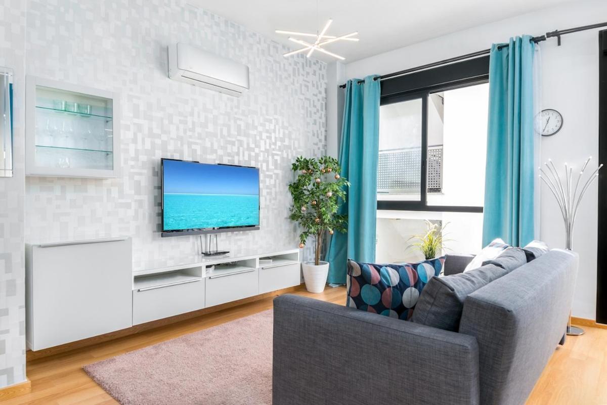 -Malagasunapts- Modern Citycentre Pool&Parking المظهر الخارجي الصورة